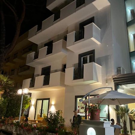 Hotel Trieste Riccione Exterior foto